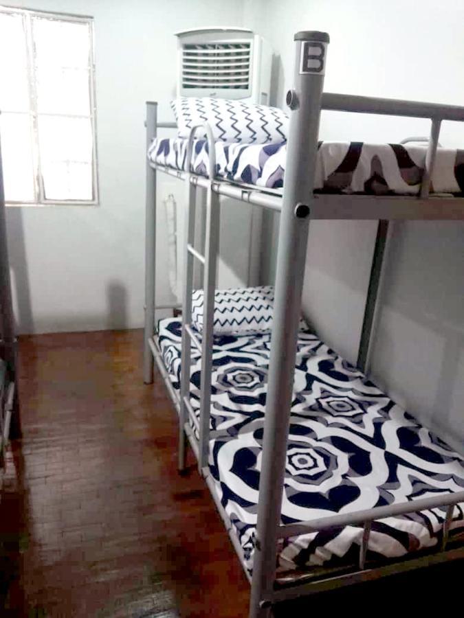 Mang Ben Dormitory Quezon City Extérieur photo