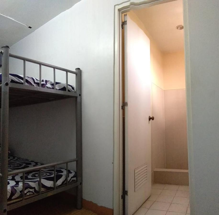 Mang Ben Dormitory Quezon City Extérieur photo